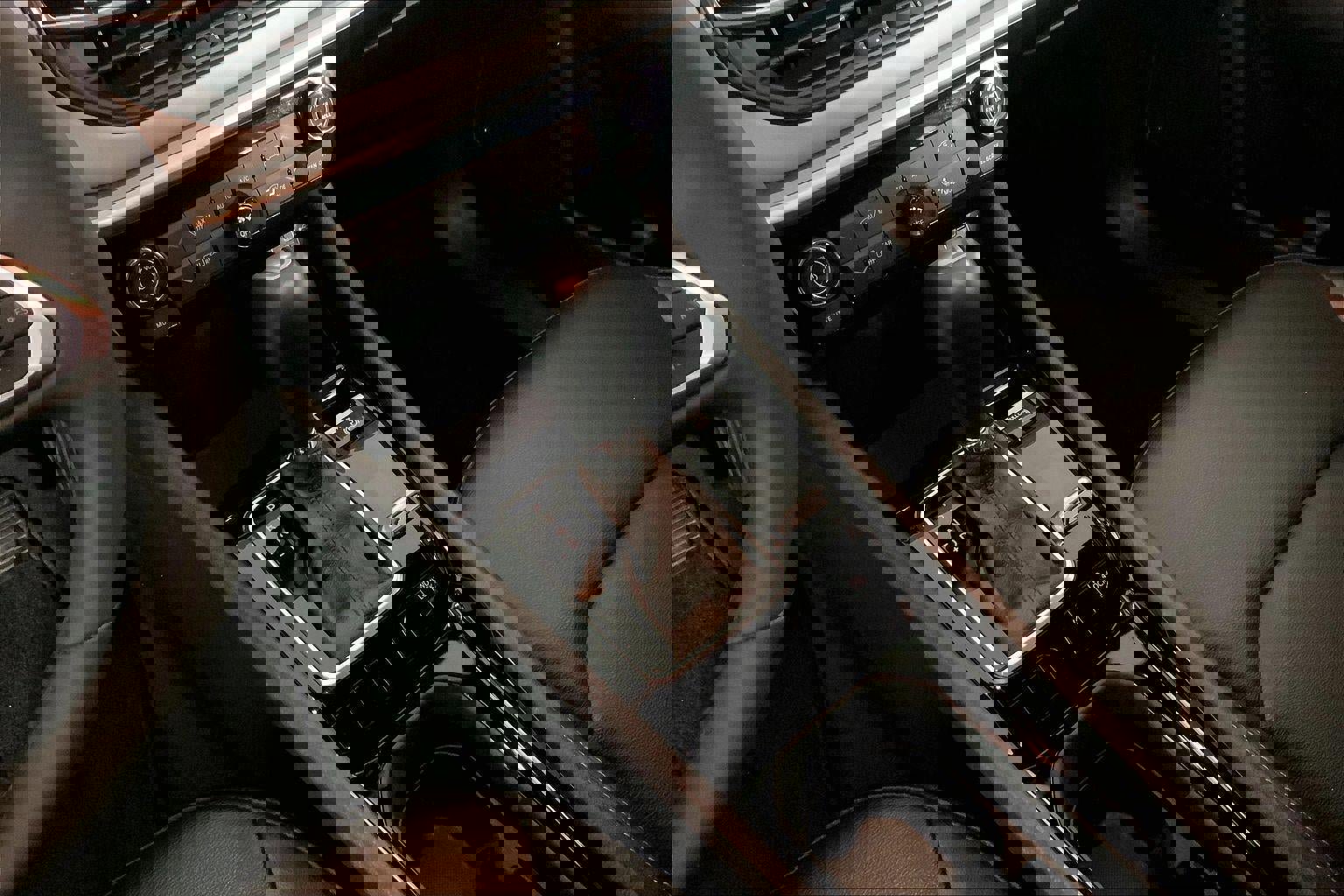 Used 2025 Jeep Compass Limited image 17