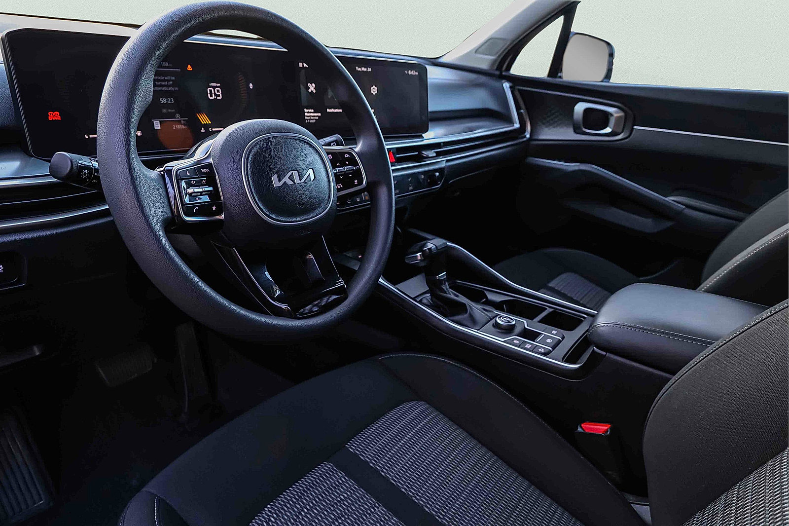 Certified 2024 Kia Sorento LX FWD image 8