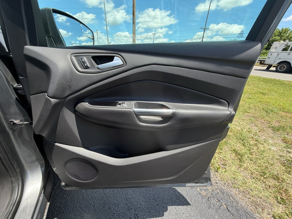 Used 2013 Ford Escape Titanium FWD image 18