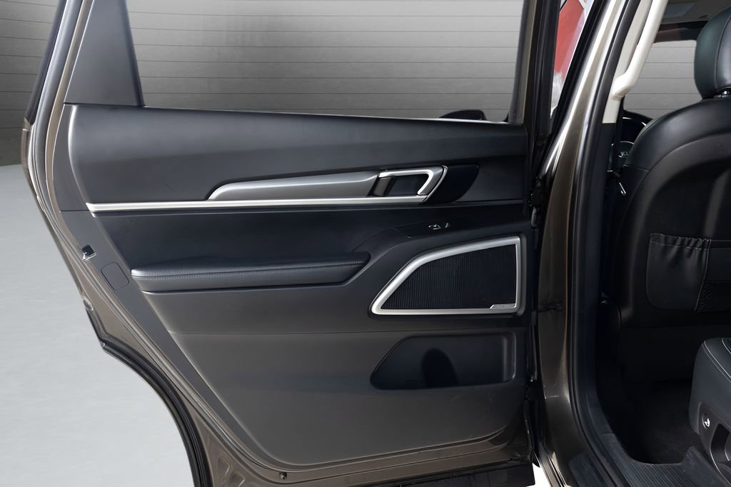 Used 2020 Kia Telluride S w/ S 8 Passenger Seating Package AWD/4WD image 46
