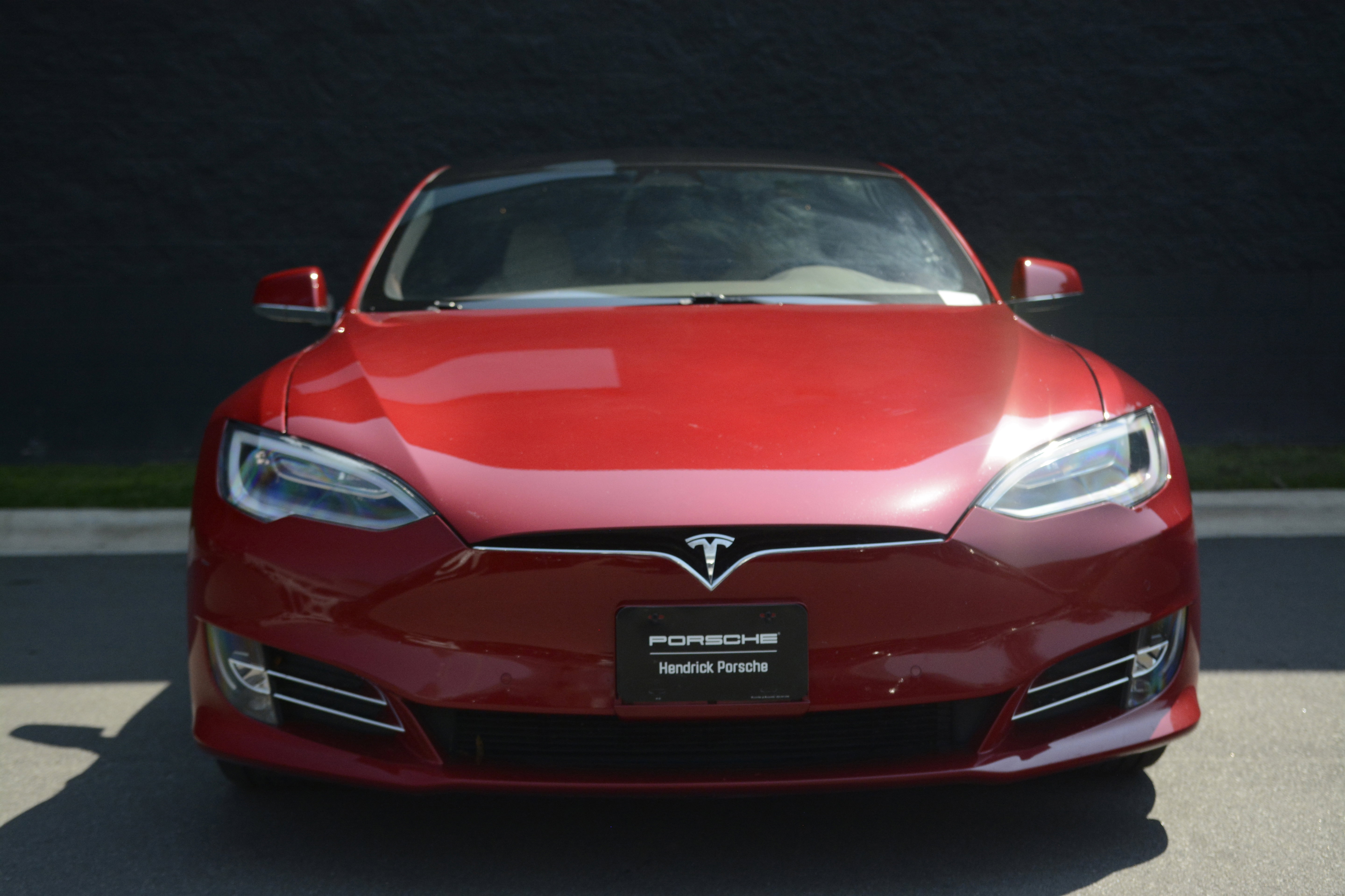 Used 2020 Tesla Model S Long Range Plus image 10
