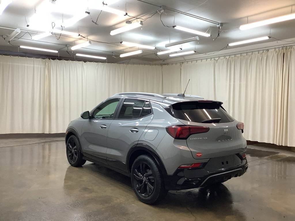 Used 2025 Buick Encore GX Sport Touring FWD image 9