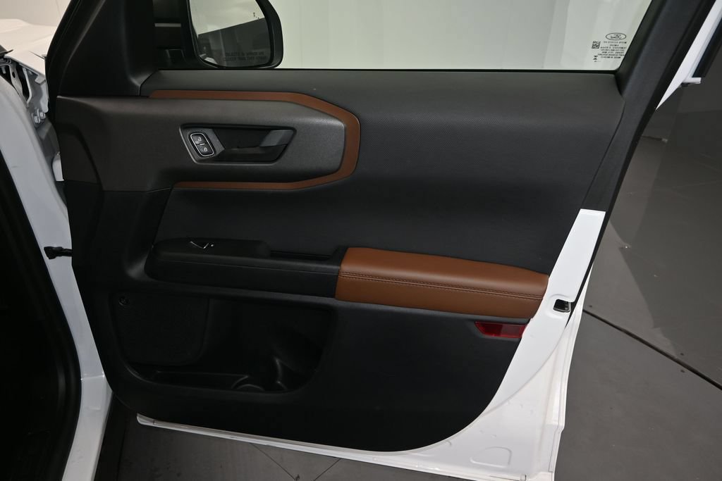 Certified 2025 Ford Bronco Sport Outer Banks w/ Outer Banks Tech Package+ AWD/4WD image 15