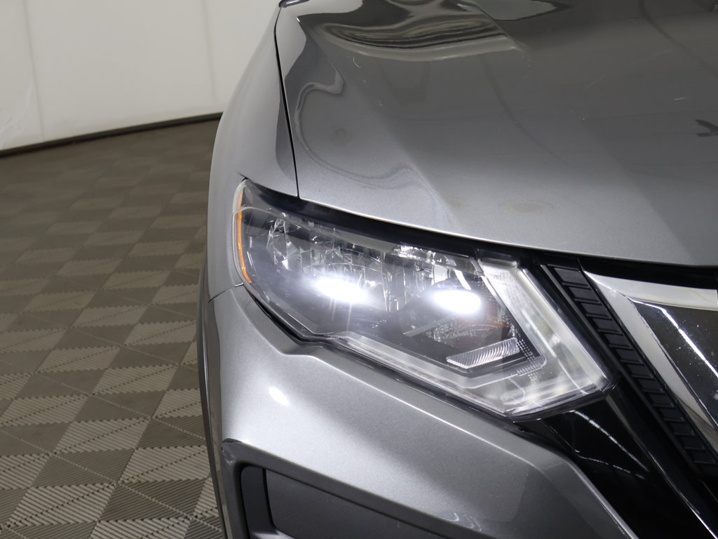 Used 2020 Nissan Rogue SV AWD/4WD image 11