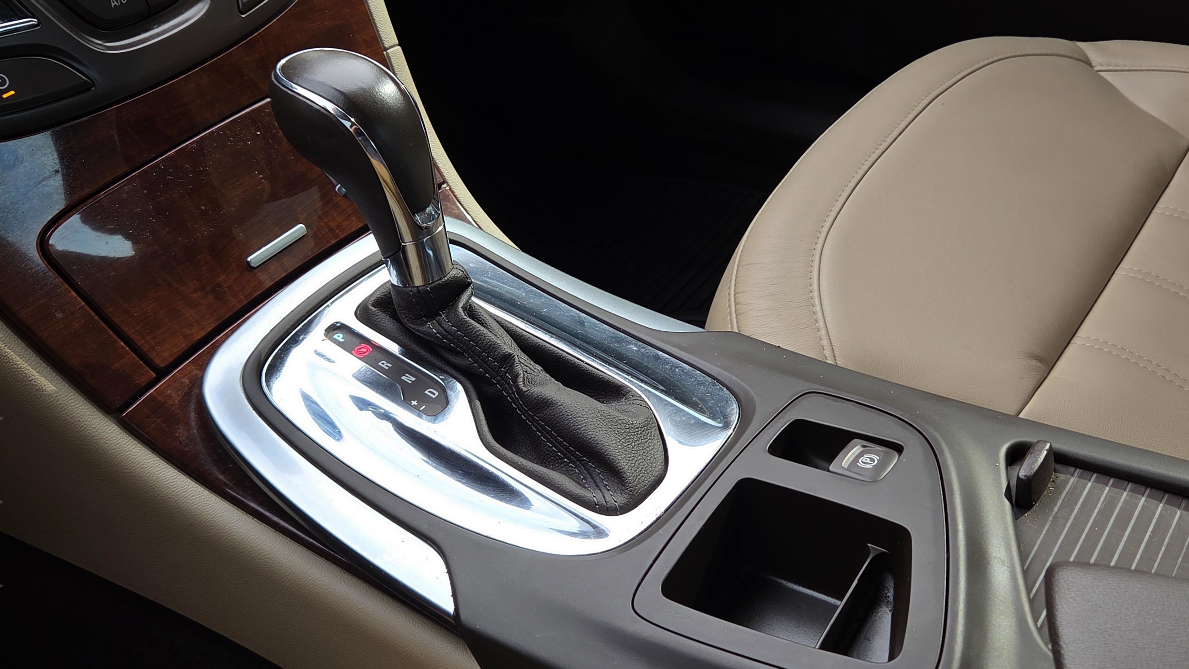 Used 2017 Buick Regal Sport Touring image 22