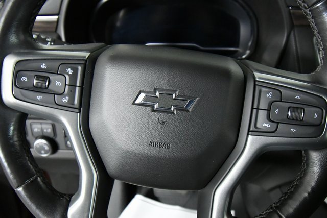 Used 2022 Chevrolet Suburban Z71 w/ Z71 Off-Road Package image 2