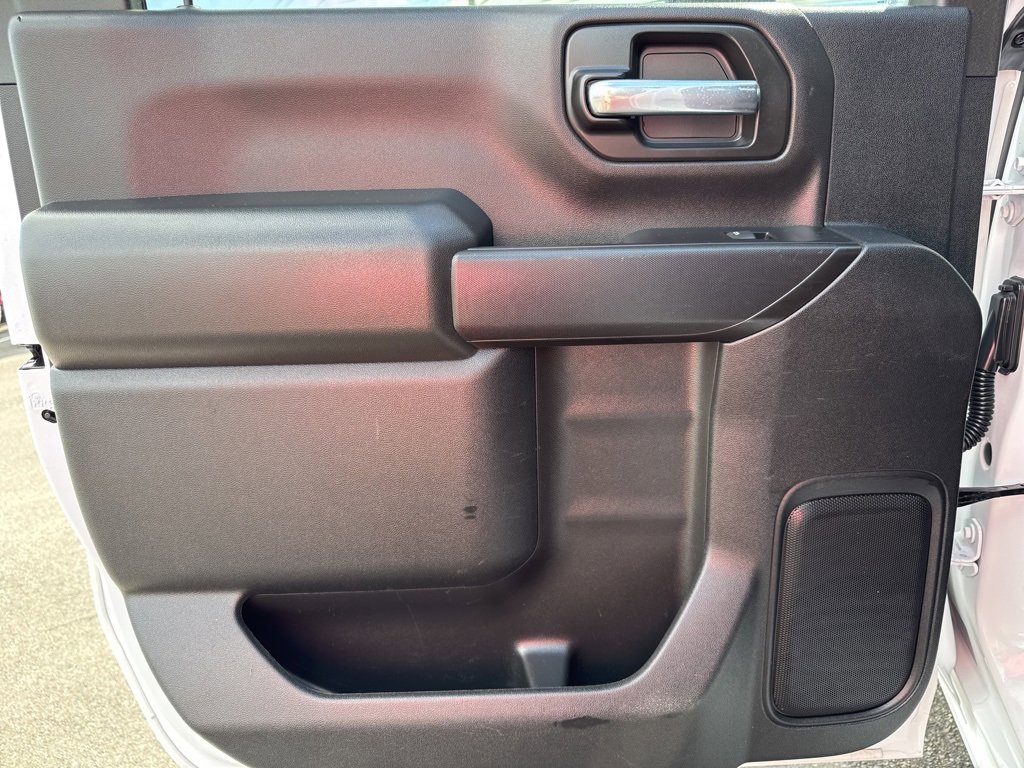 Used 2022 Chevrolet Silverado 3500 LT w/ Convenience Package image 14