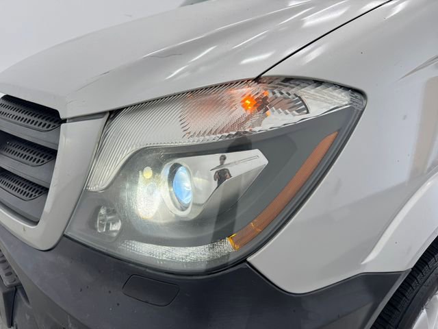 Used 2016 Mercedes-Benz Sprinter 2500 image 31