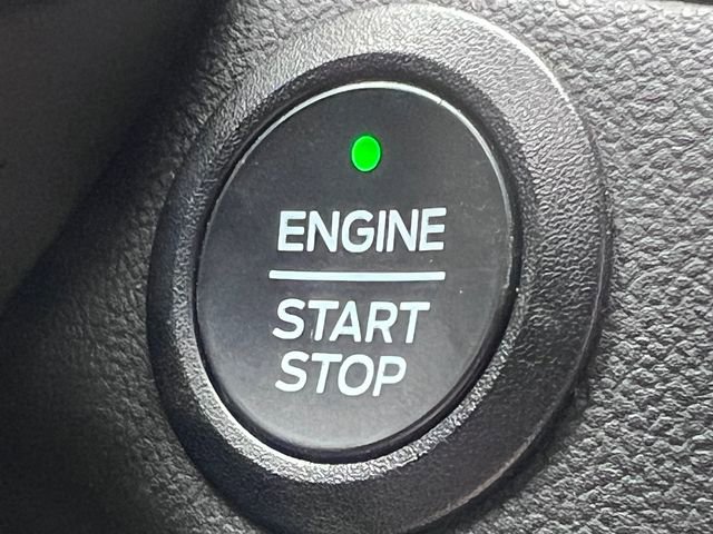 Used 2022 Ford Escape Titanium AWD/4WD image 10