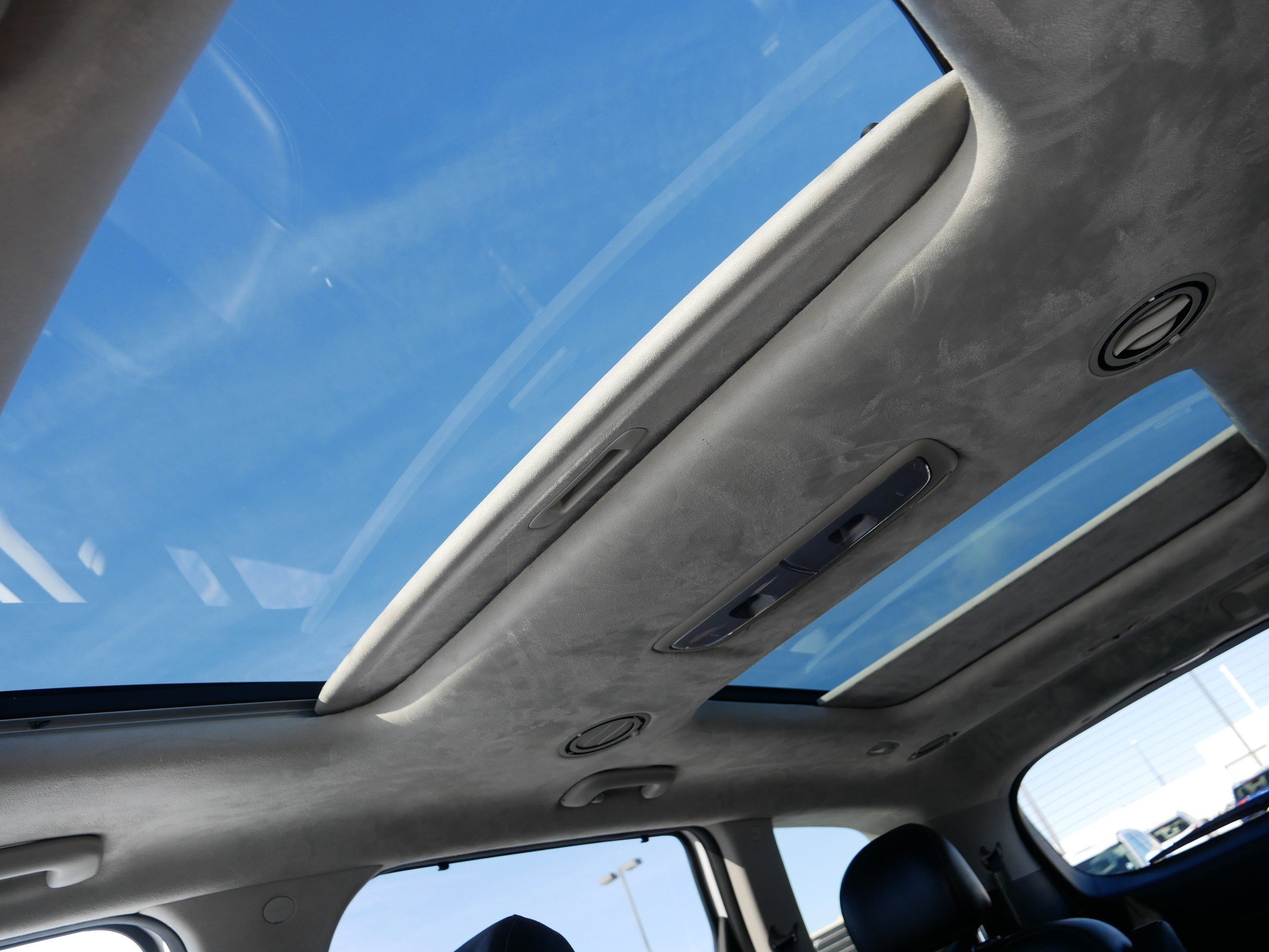 Certified 2022 Kia Telluride SX w/ SX Prestige Package image 32