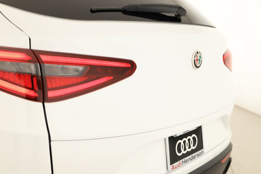 Used 2023 Alfa Romeo Stelvio Sprint RWD image 34