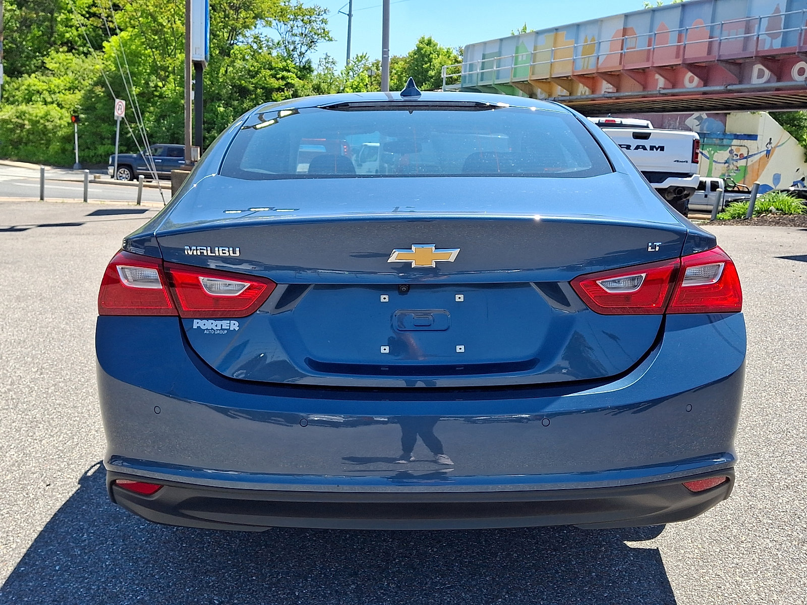 Used 2025 Chevrolet Malibu LT FWD image 5