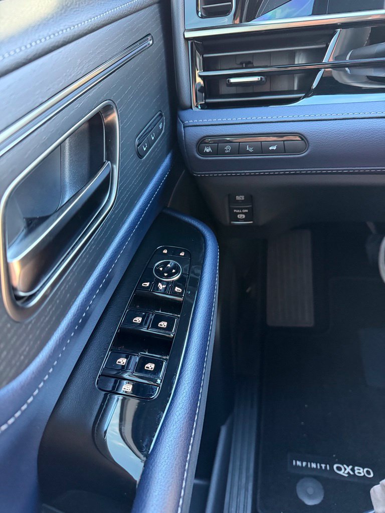 Used 2026 INFINITI QX80 4WD w/ Sport Exterior Package image 24