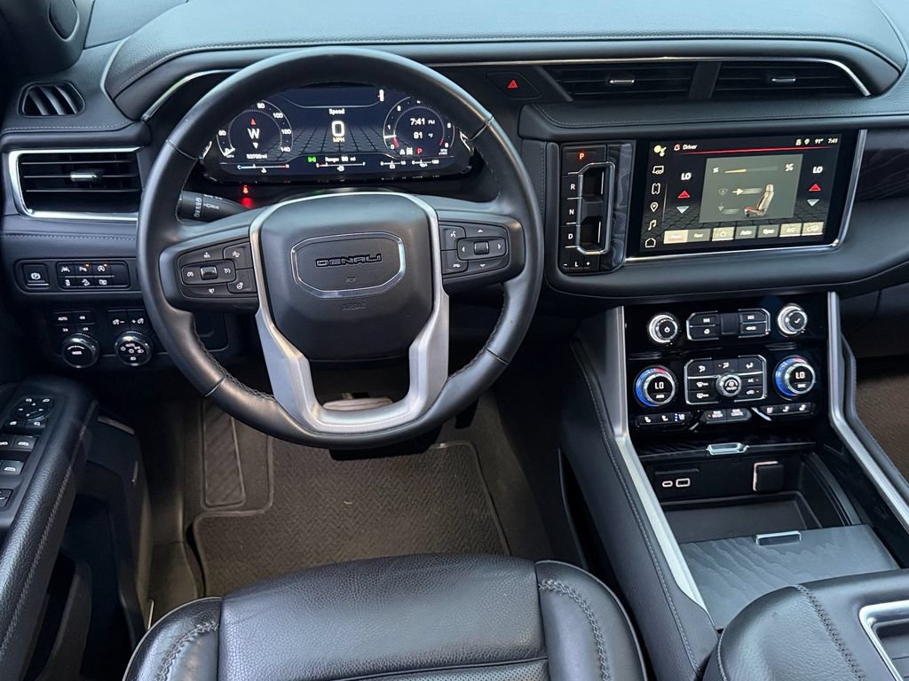 Used 2023 GMC Yukon Denali AWD/4WD image 14