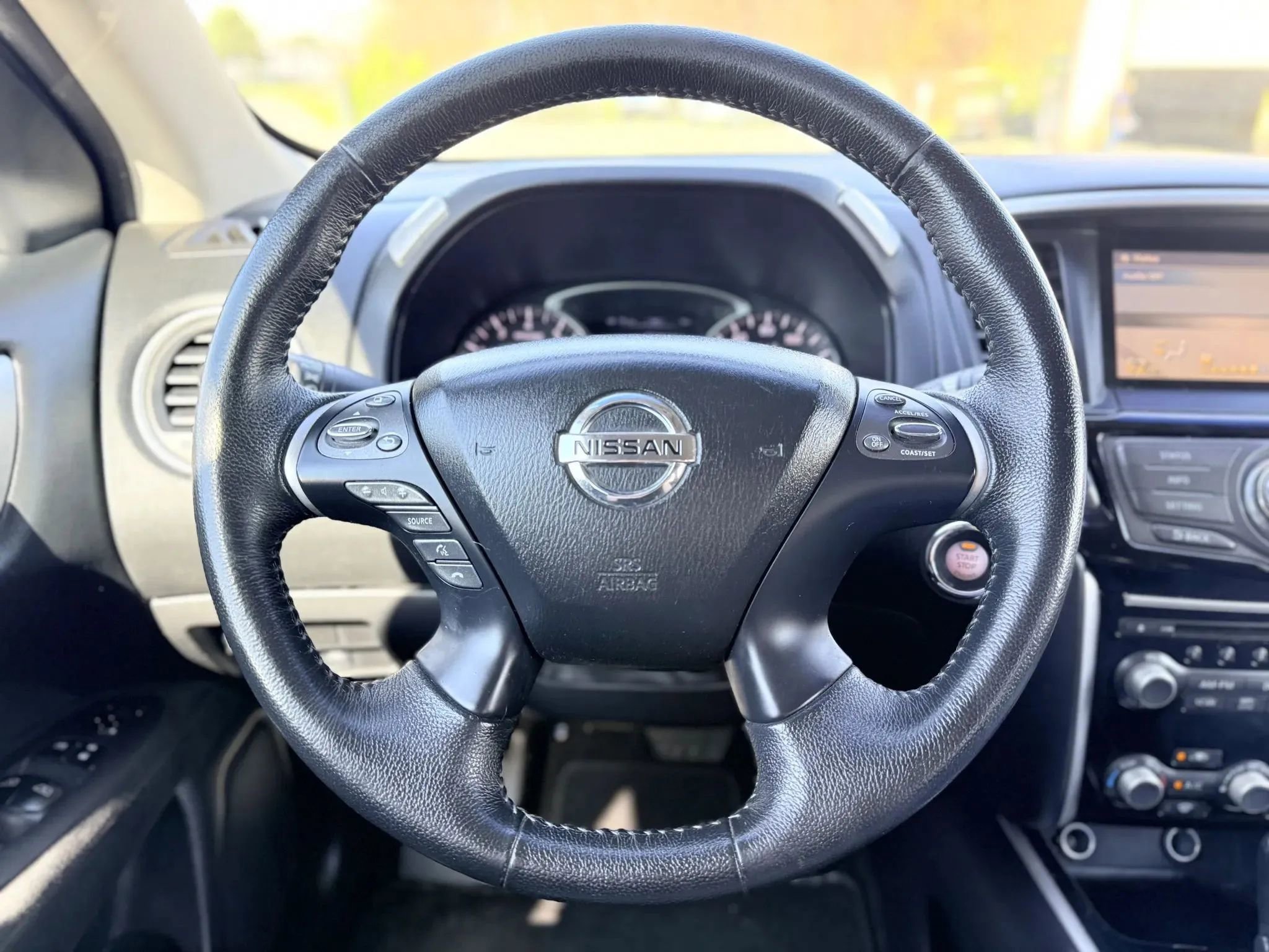 Used 2013 Nissan Pathfinder SV image 25