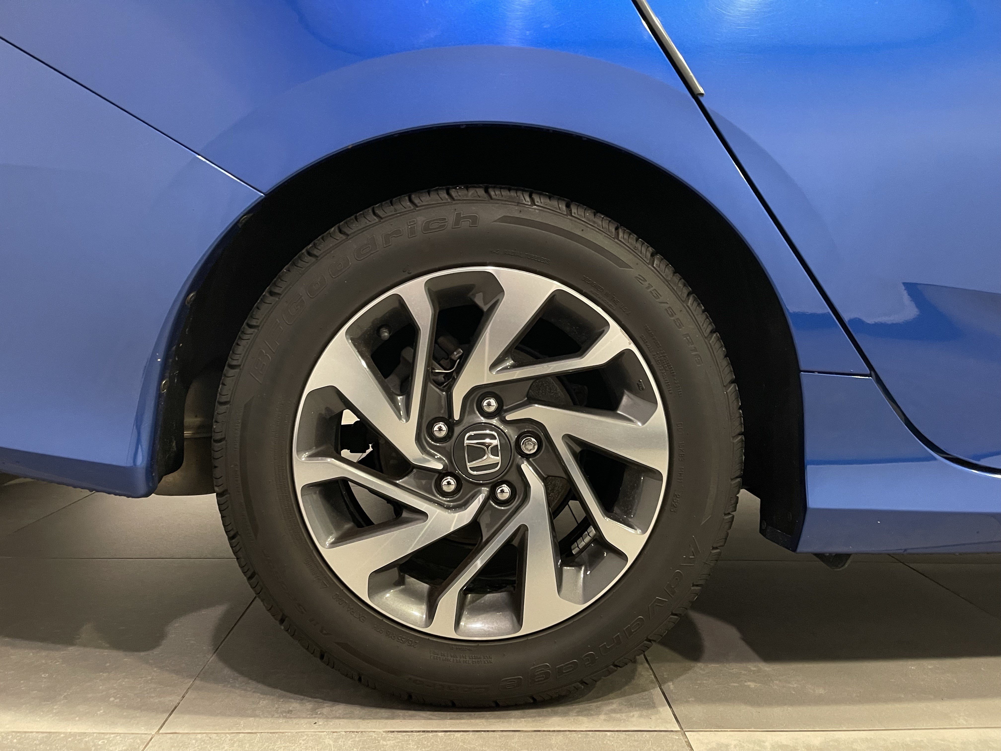 Used 2018 Honda Civic EX image 10