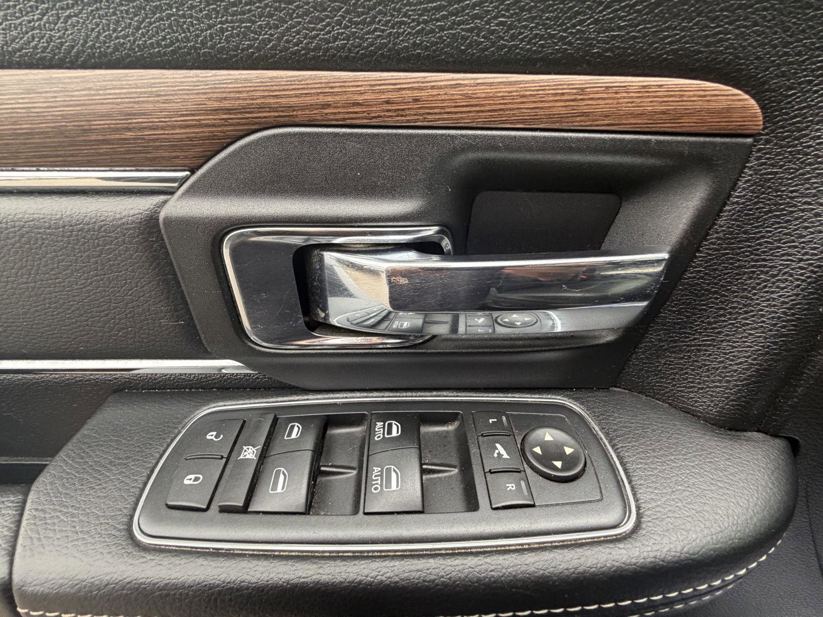 Used 2016 RAM 1500 Laramie w/ Convenience Group image 16