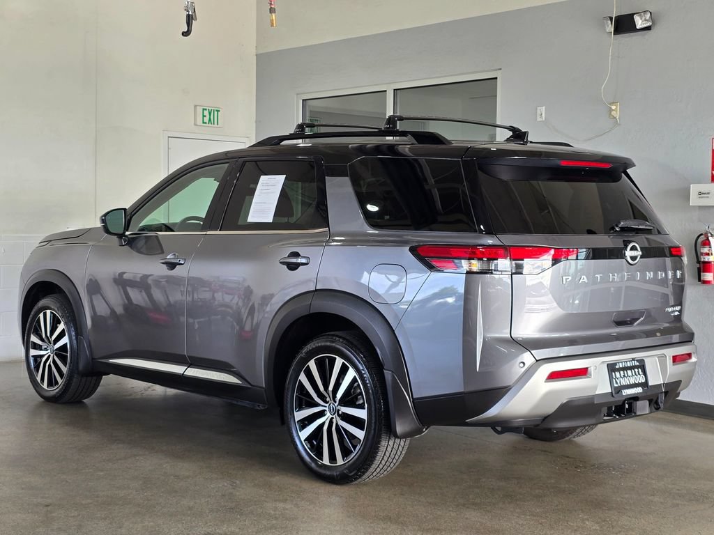 Used 2025 Nissan Pathfinder Platinum AWD/4WD image 6