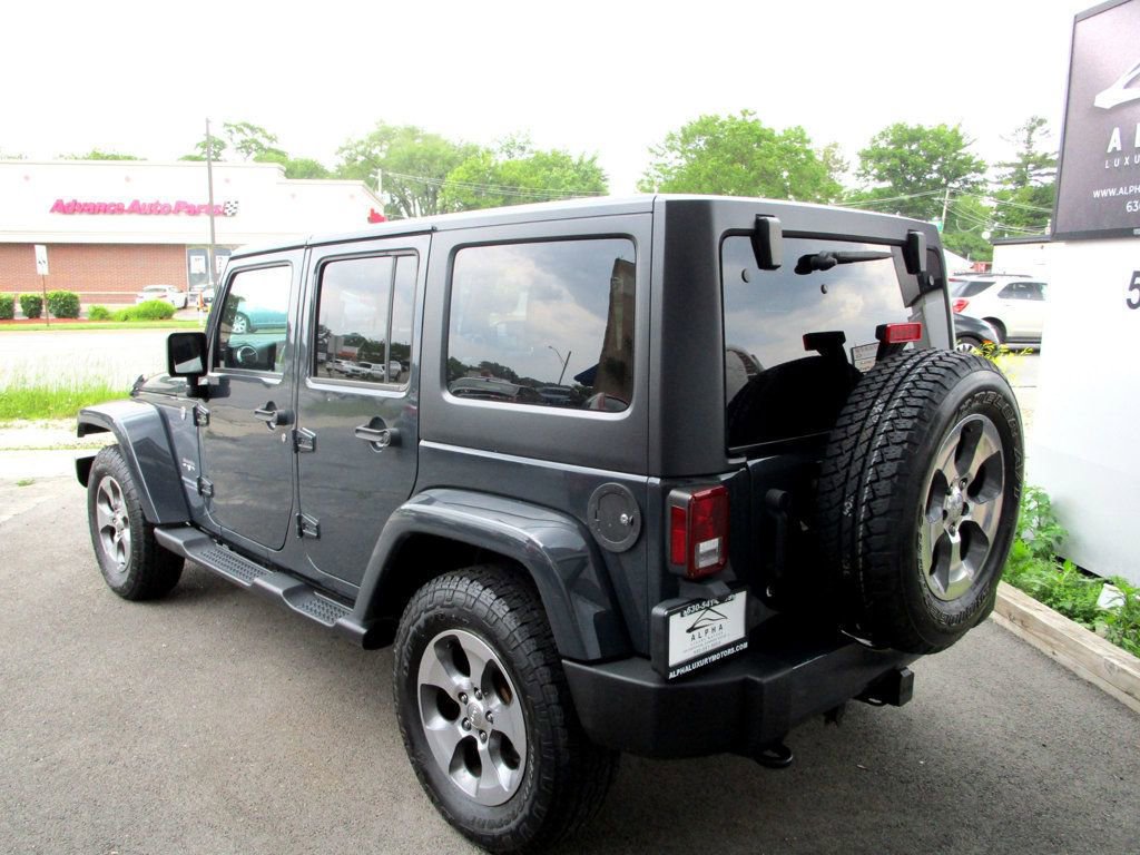 Used 2018 Jeep Wrangler Unlimited Sahara w/ Connectivity Group image 9