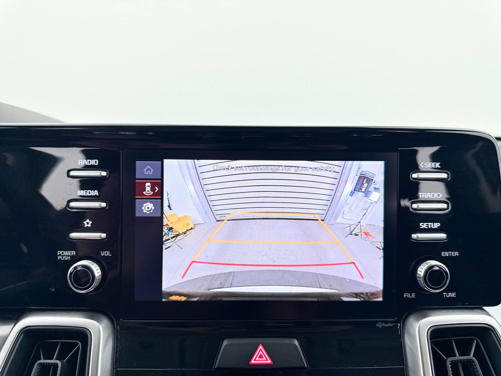Certified 2023 Kia Sorento LX FWD image 9