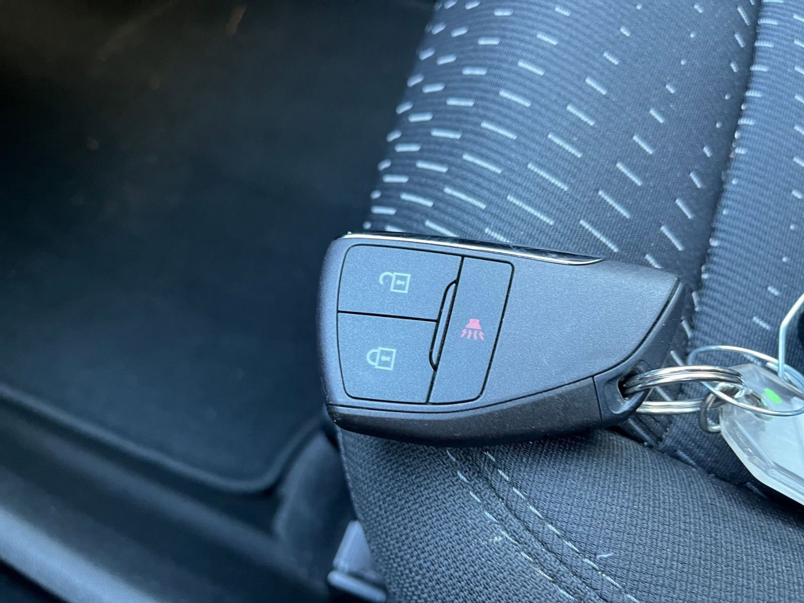 Used 2025 Chevrolet Equinox LT FWD image 22