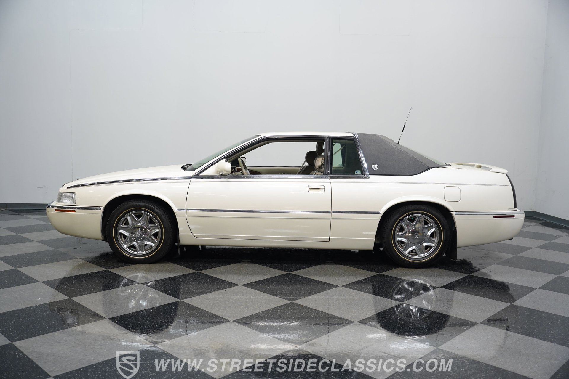 Used 2001 Cadillac Eldorado ESC w/ Comfort/Convenience Pkg FWD image 7