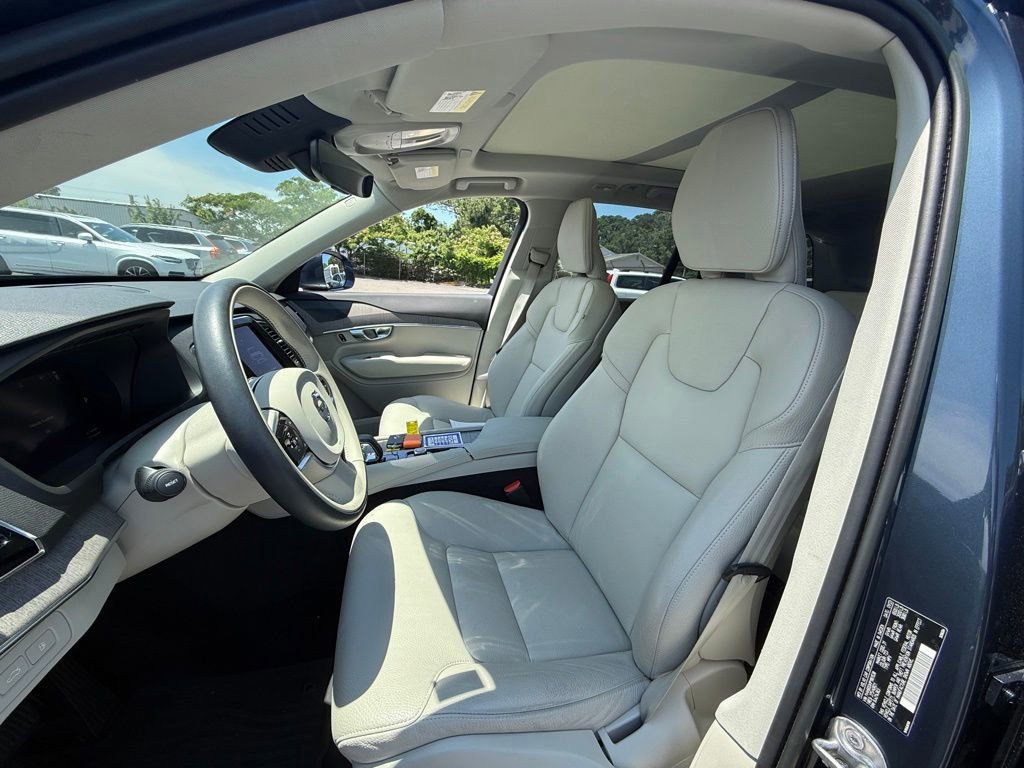 Used 2023 Volvo XC90 T8 Plus w/ Protection Package Premier AWD/4WD image 2