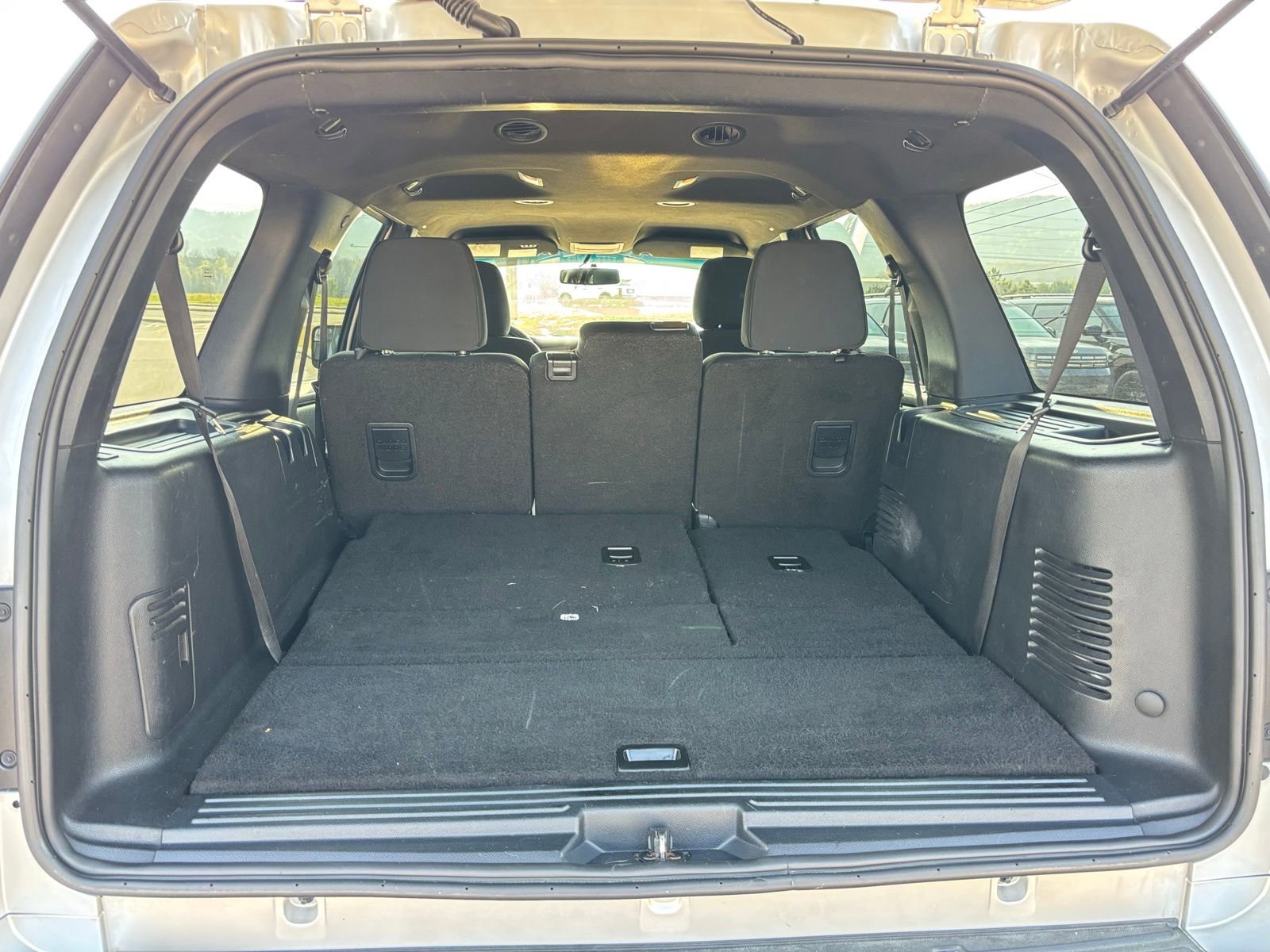 Used 2017 Ford Expedition XLT RWD image 17