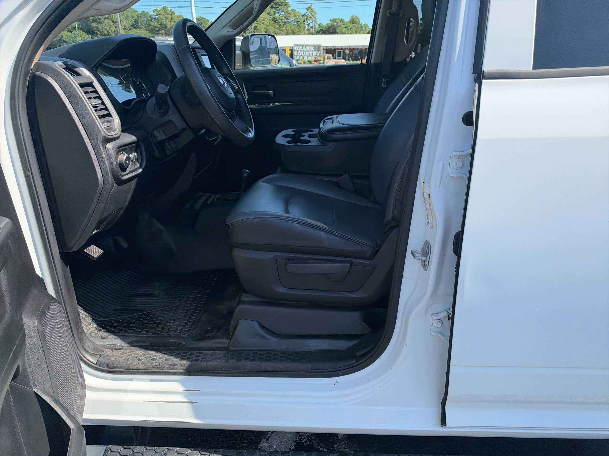 Used 2020 RAM 2500 Tradesman AWD/4WD image 17