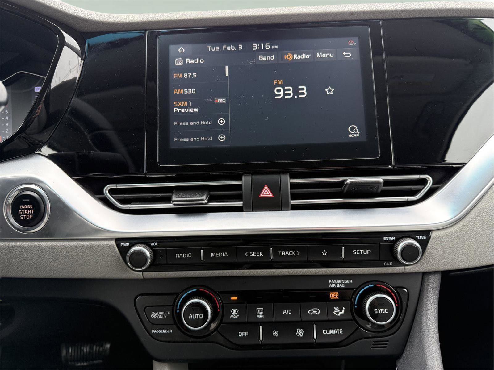 Used 2020 Kia Niro EX image 18