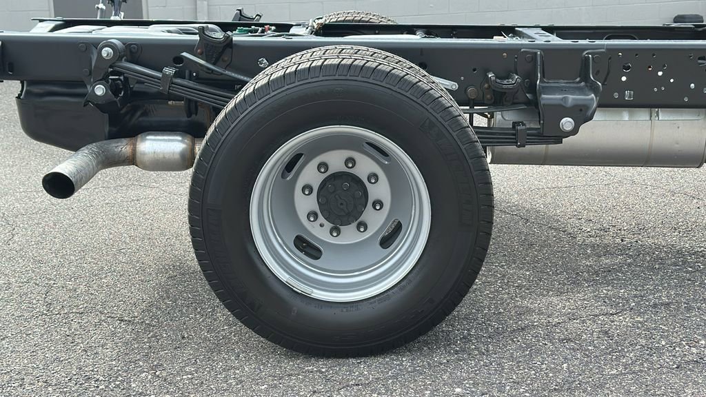 New 2025 Ford F350 XL RWD image 4