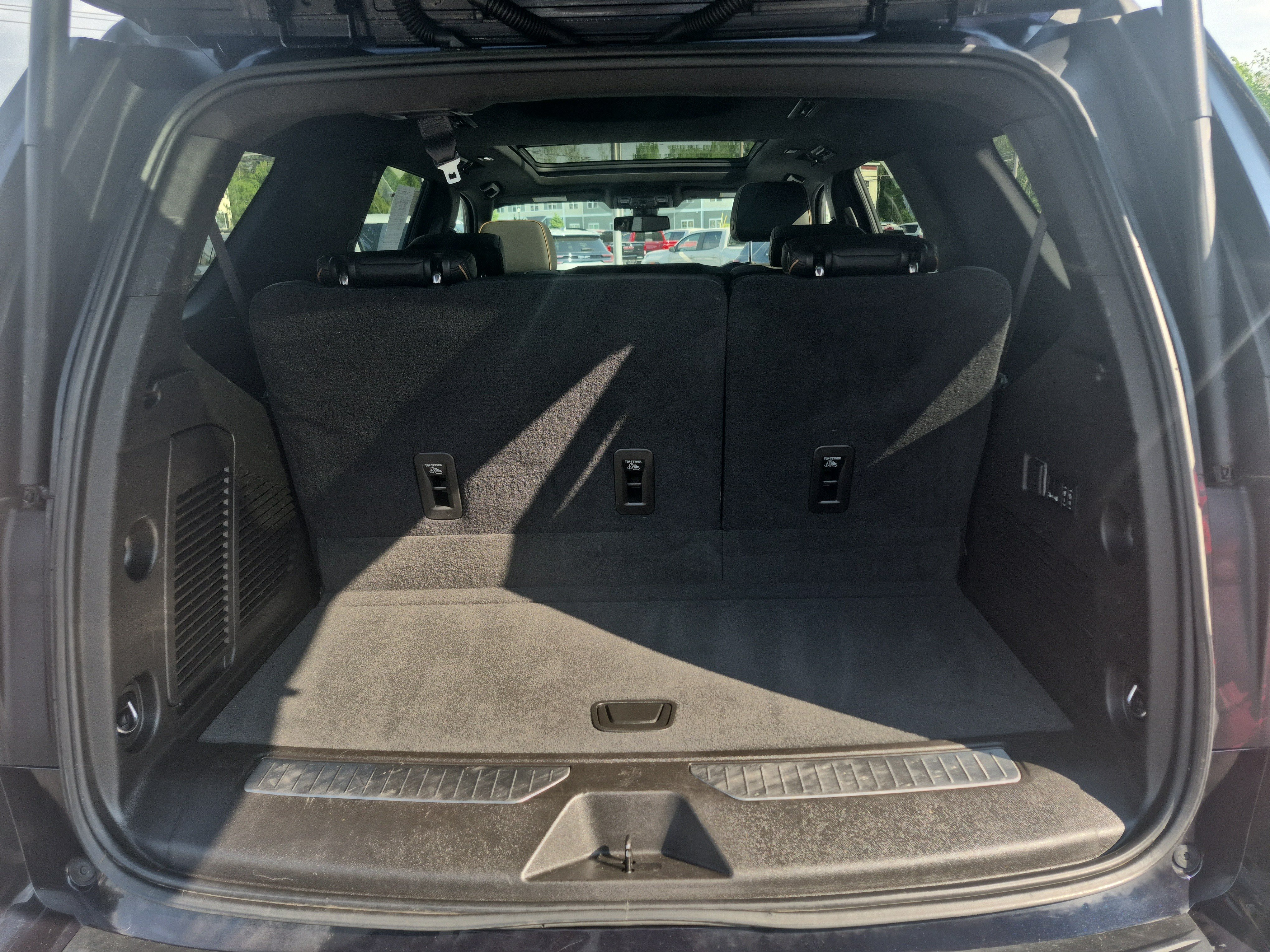 Certified 2021 GMC Yukon AT4 w/ Technology Package AWD/4WD image 12