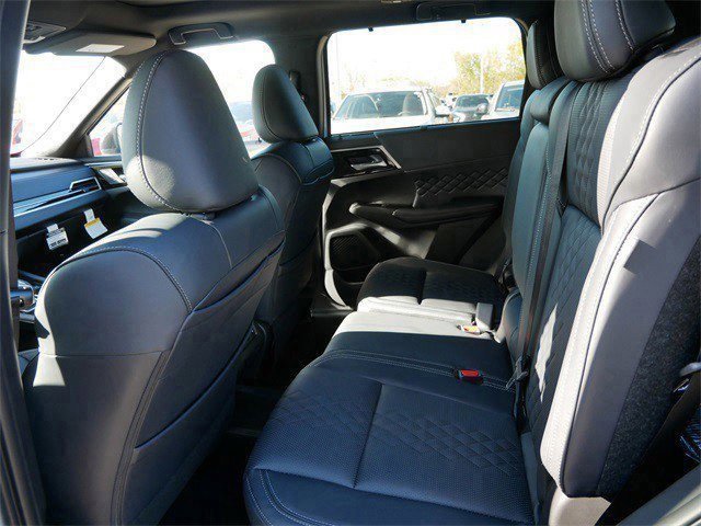 New 2025 Mitsubishi Outlander SEL Black Edition image 5