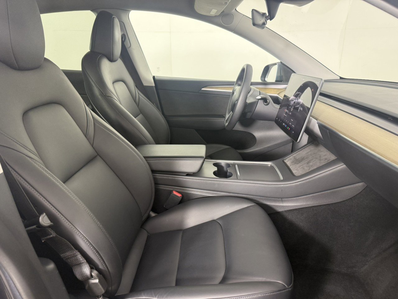 Used 2023 Tesla Model Y Long Range image 10