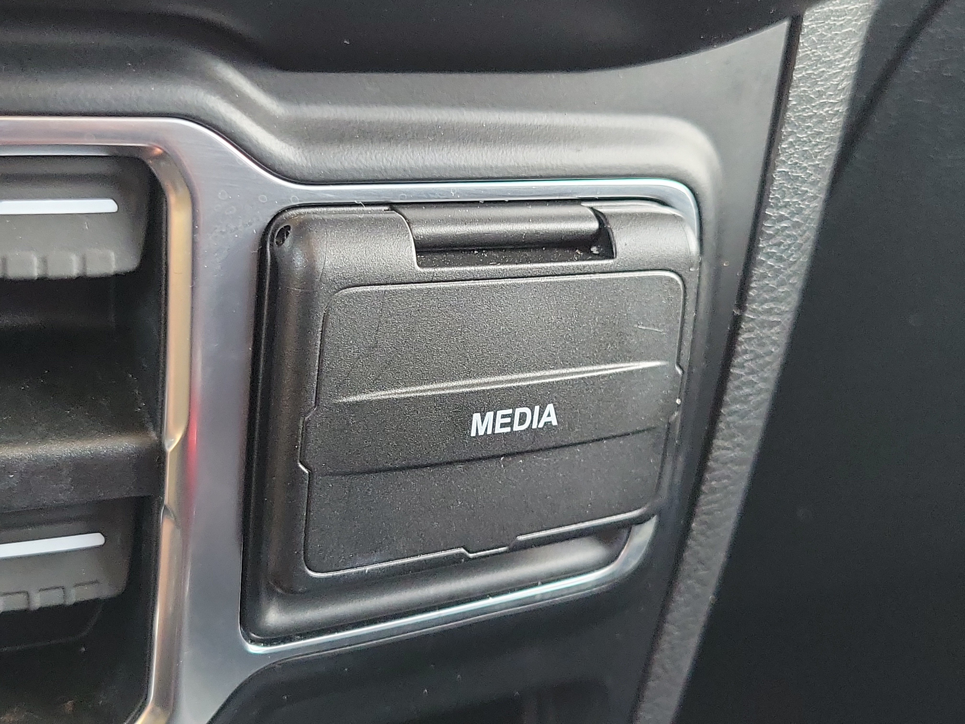 Used 2021 Jeep Wrangler Unlimited Sport AWD/4WD image 23