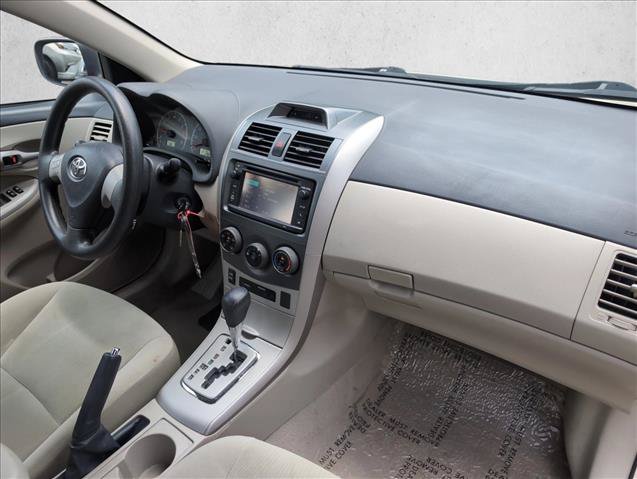 Used 2013 Toyota Corolla LE FWD image 21