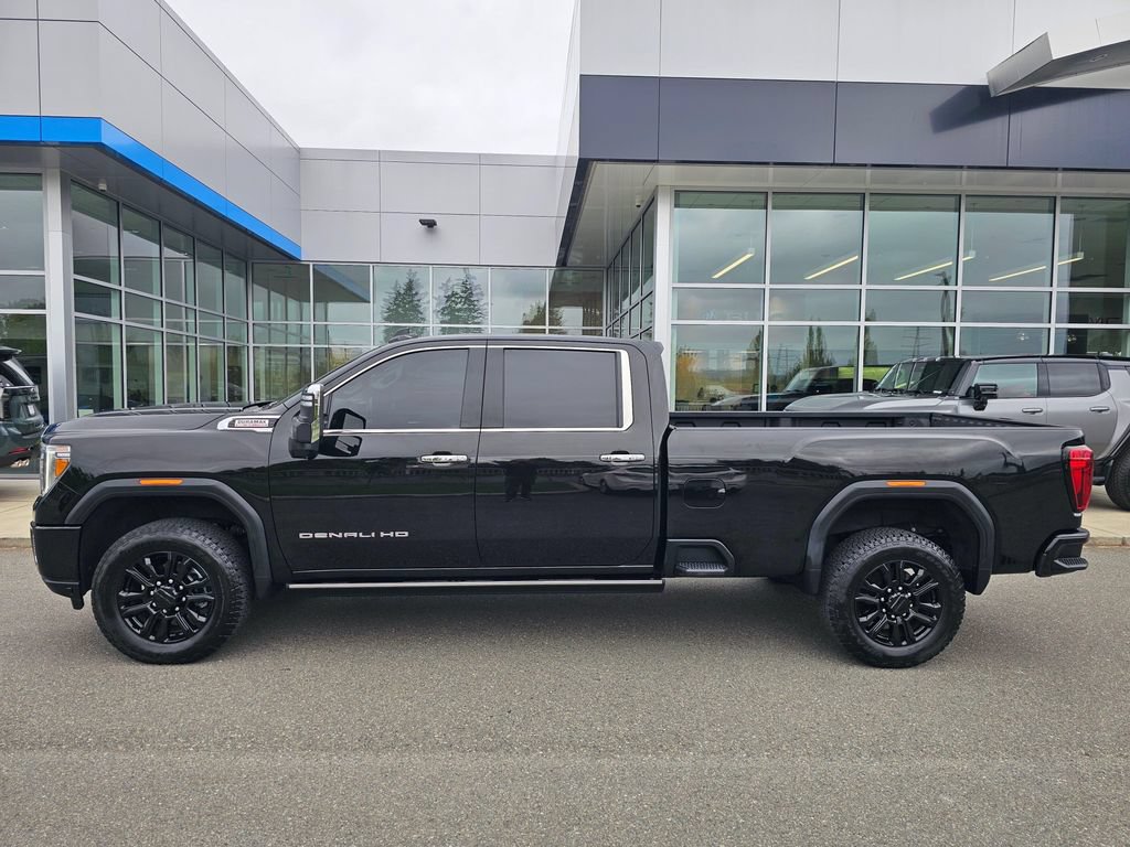 Used 2022 GMC Sierra 3500 Denali w/ Denali Black Diamond Edition AWD/4WD image 2