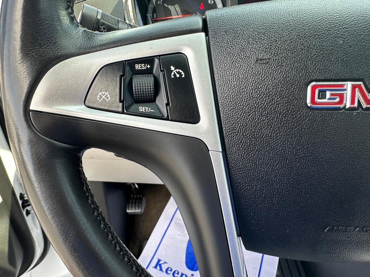 Used 2011 GMC Terrain SLT image 13