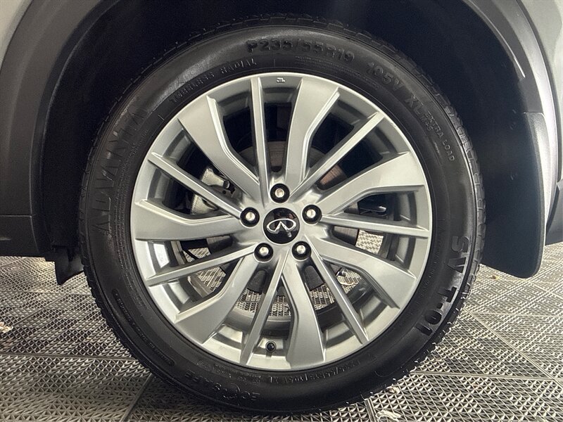 Used 2023 INFINITI QX50 Luxe FWD image 17