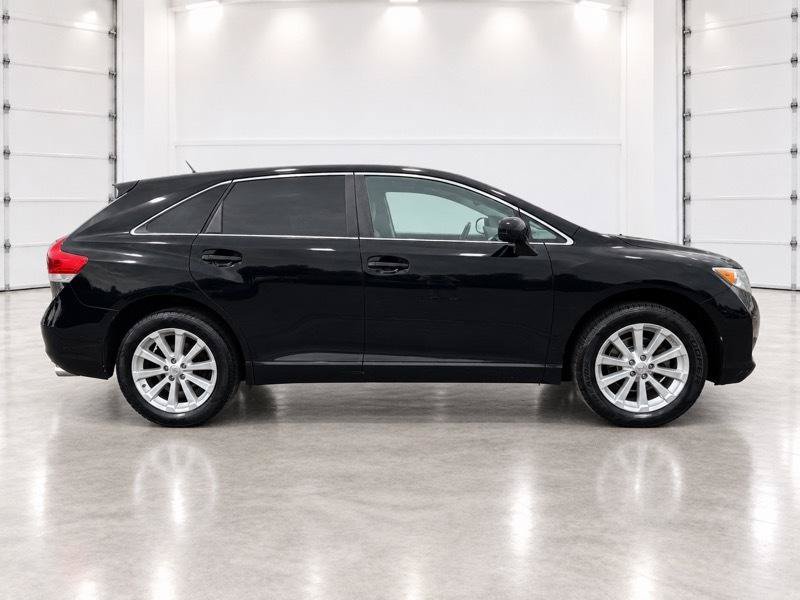 Used 2010 Toyota Venza AWD image 3