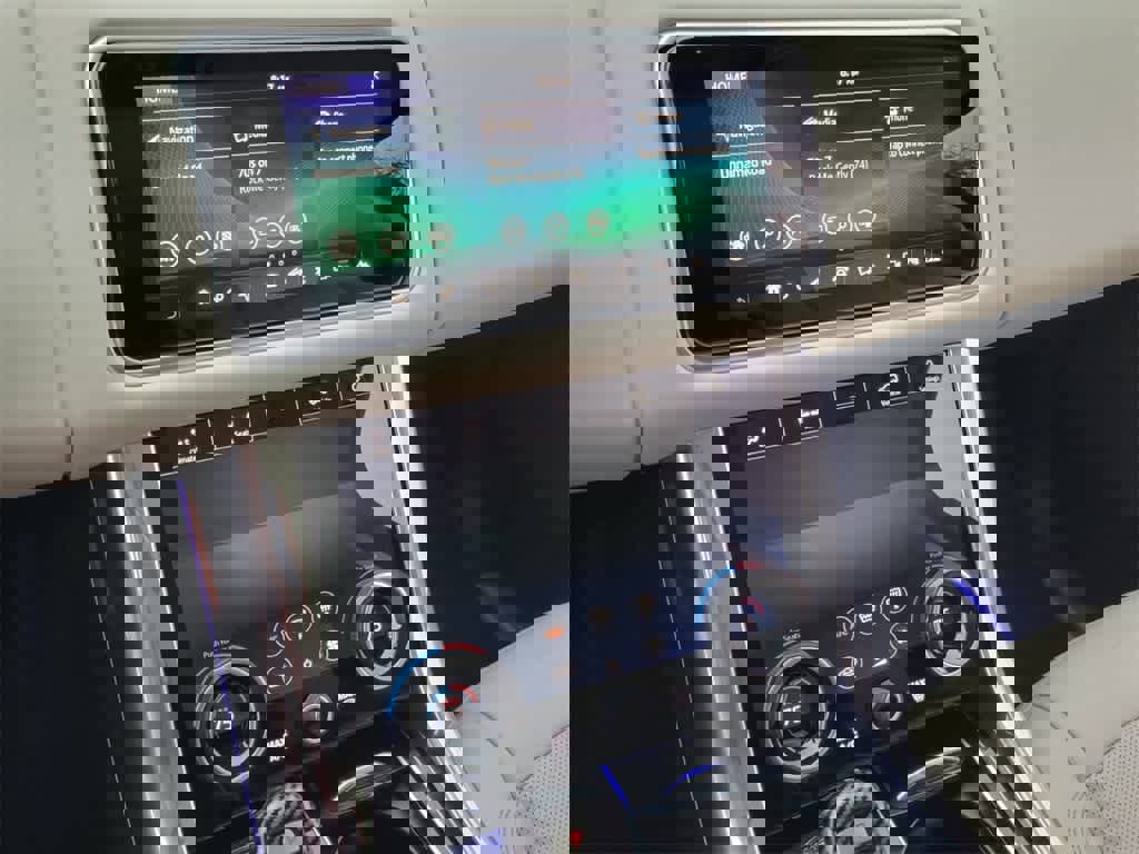 Used 2020 Land Rover Range Rover Sport HSE Dynamic image 21