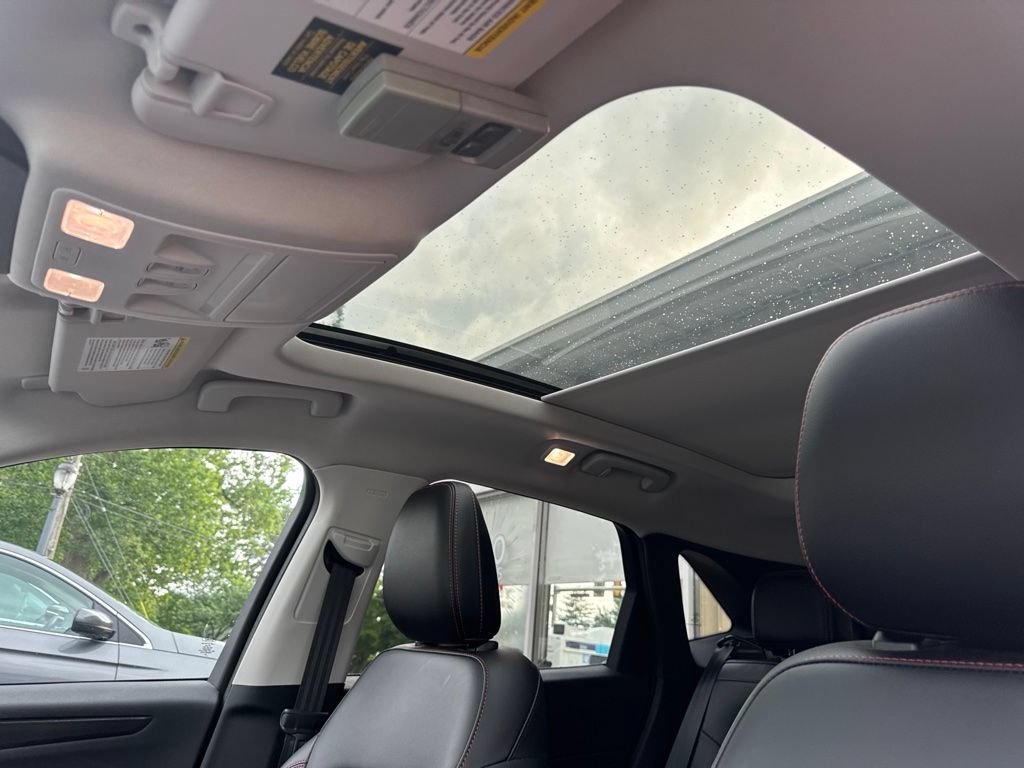 Certified 2022 Ford Escape SEL w/ SEL Stealth AWD Package image 9