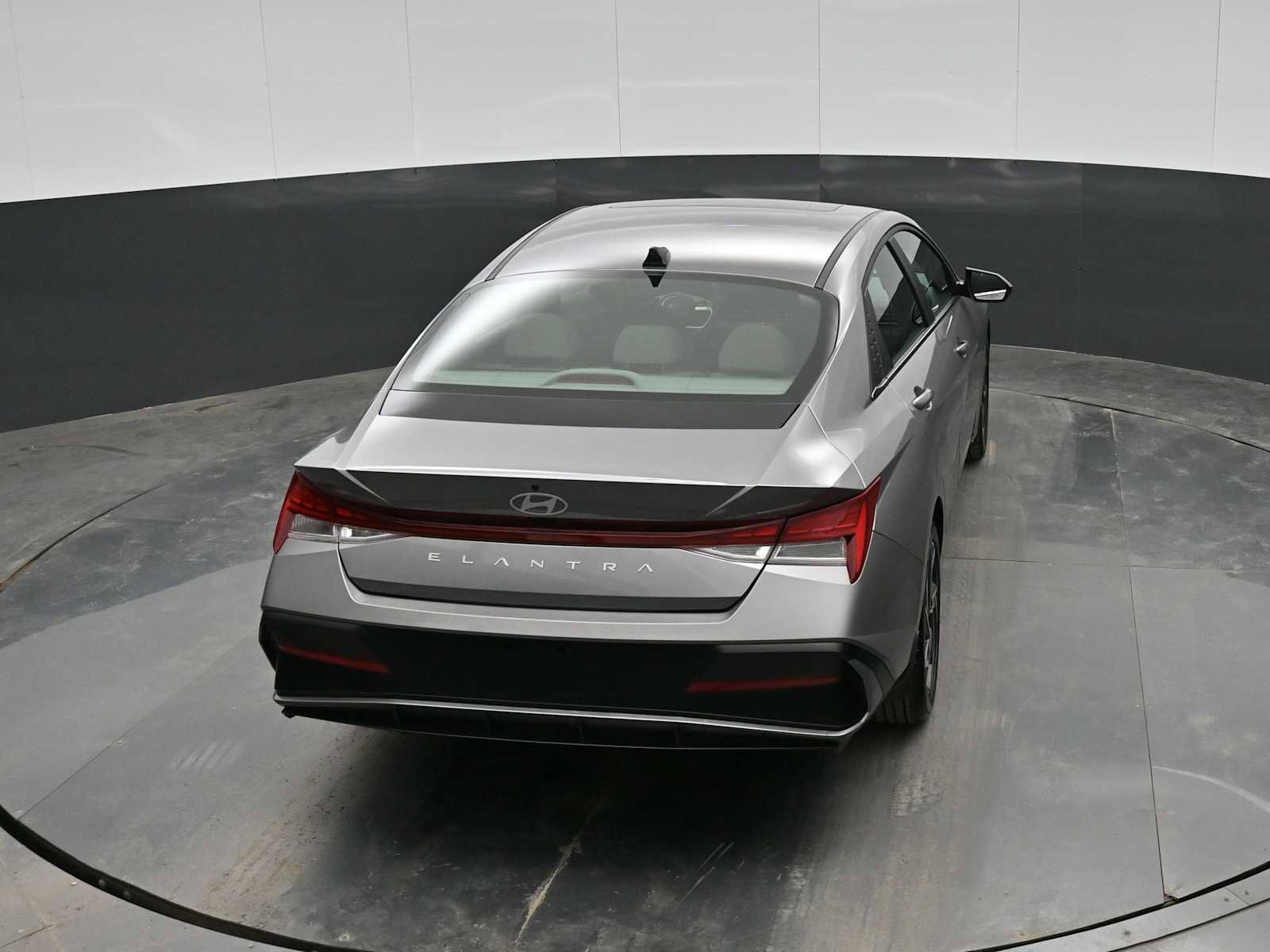 Certified 2025 Hyundai Elantra SEL image 27