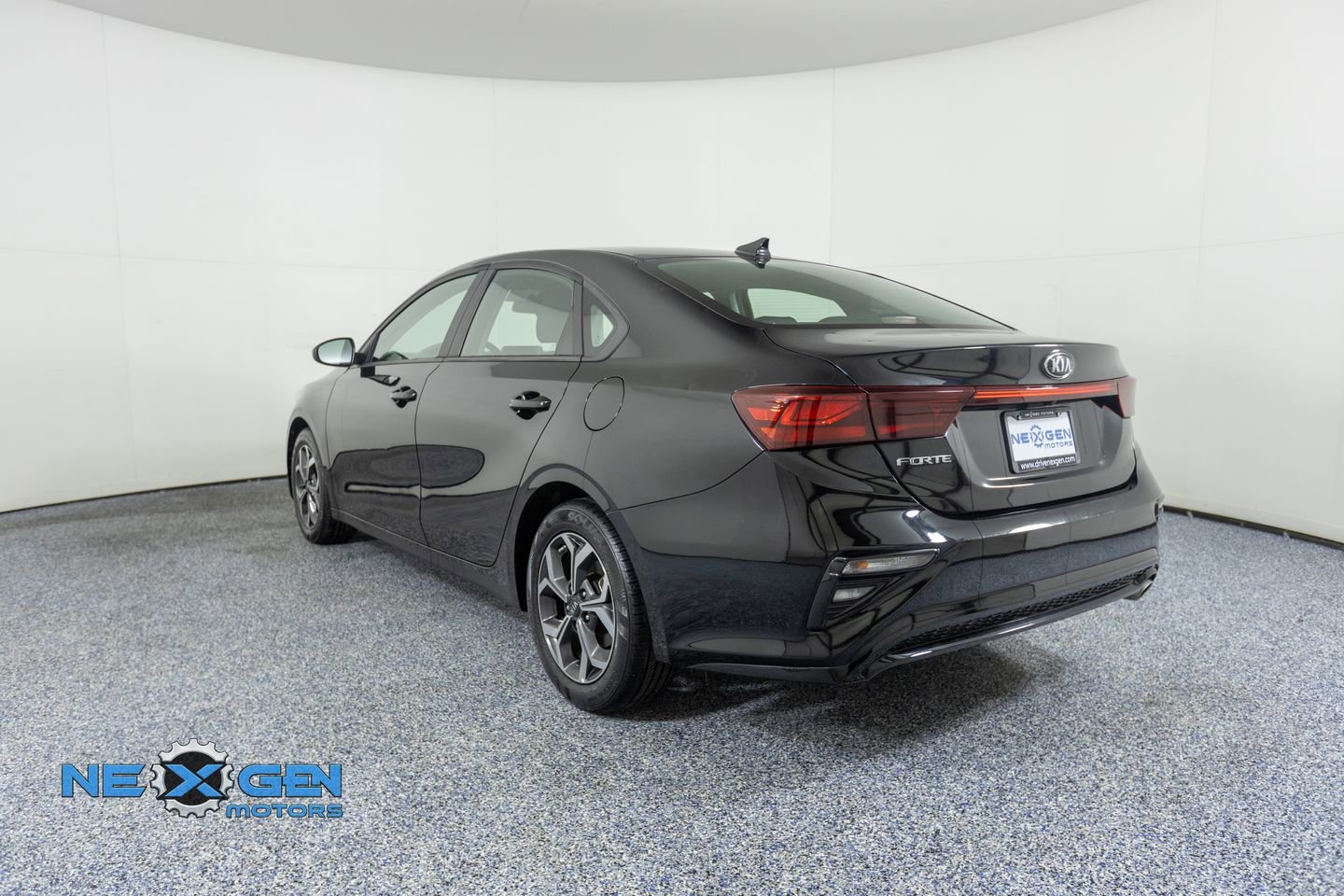 Used 2020 Kia Forte LXS FWD image 5