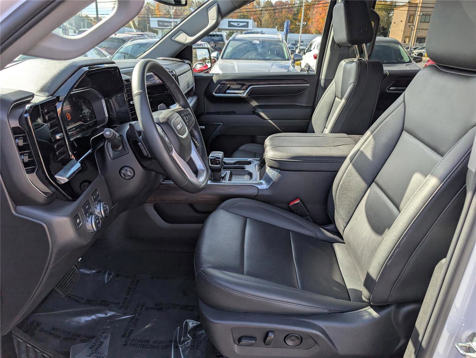 Used 2024 GMC Sierra 1500 SLT w/ SLT Premium Plus Package image 18