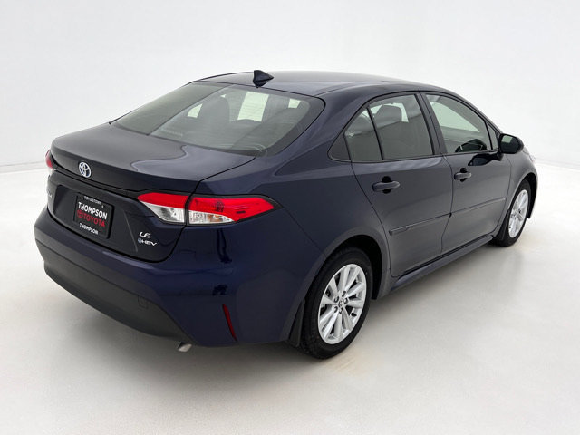 Used 2025 Toyota Corolla LE w/ LE Premium Package FWD image 7