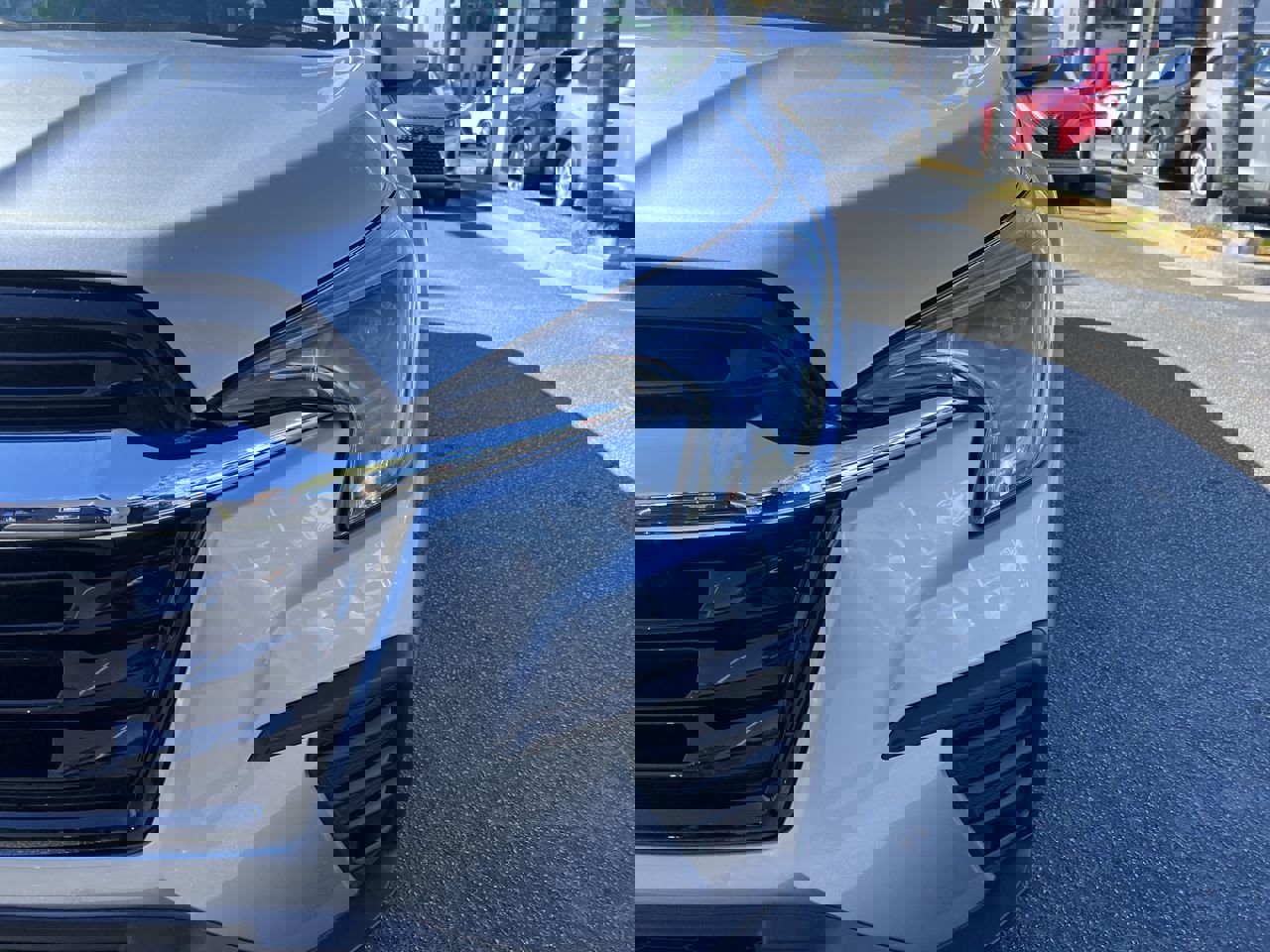 Used 2024 Subaru Ascent Premium w/ Convenience Package image 5