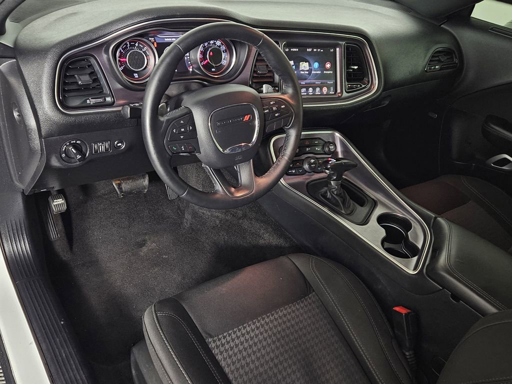 Used 2015 Dodge Challenger R/T w/ Quick Order Package 28B R/T RWD image 7