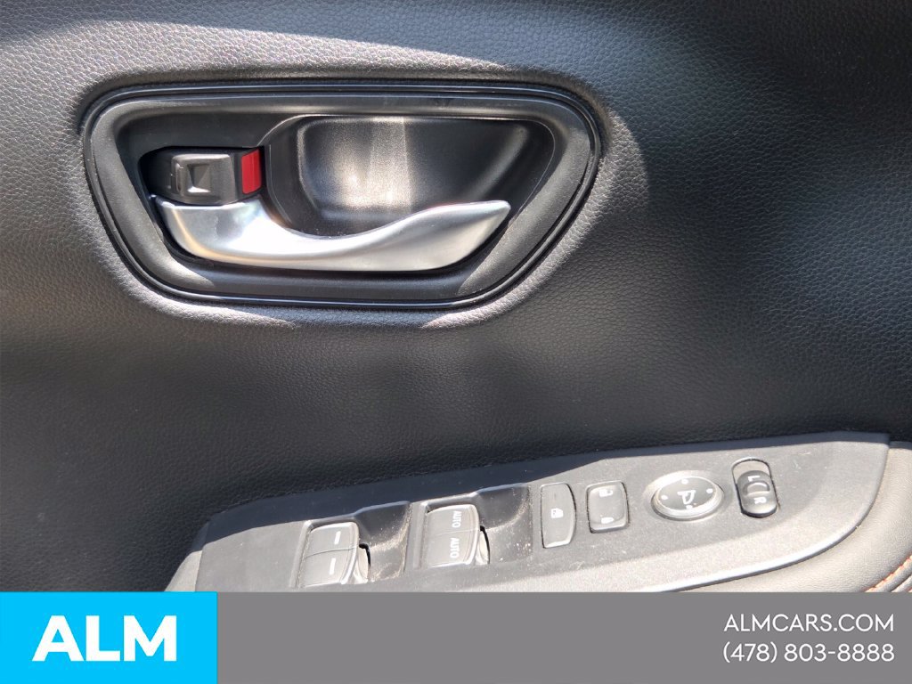 Used 2025 Honda HR-V Sport image 32