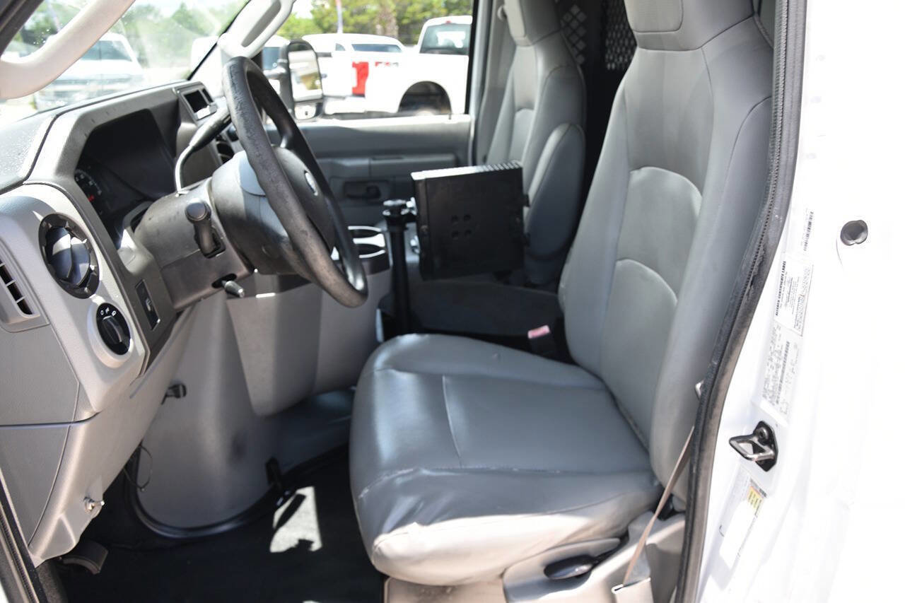 Used 2014 Ford E-150 and Econoline 150 RWD image 9